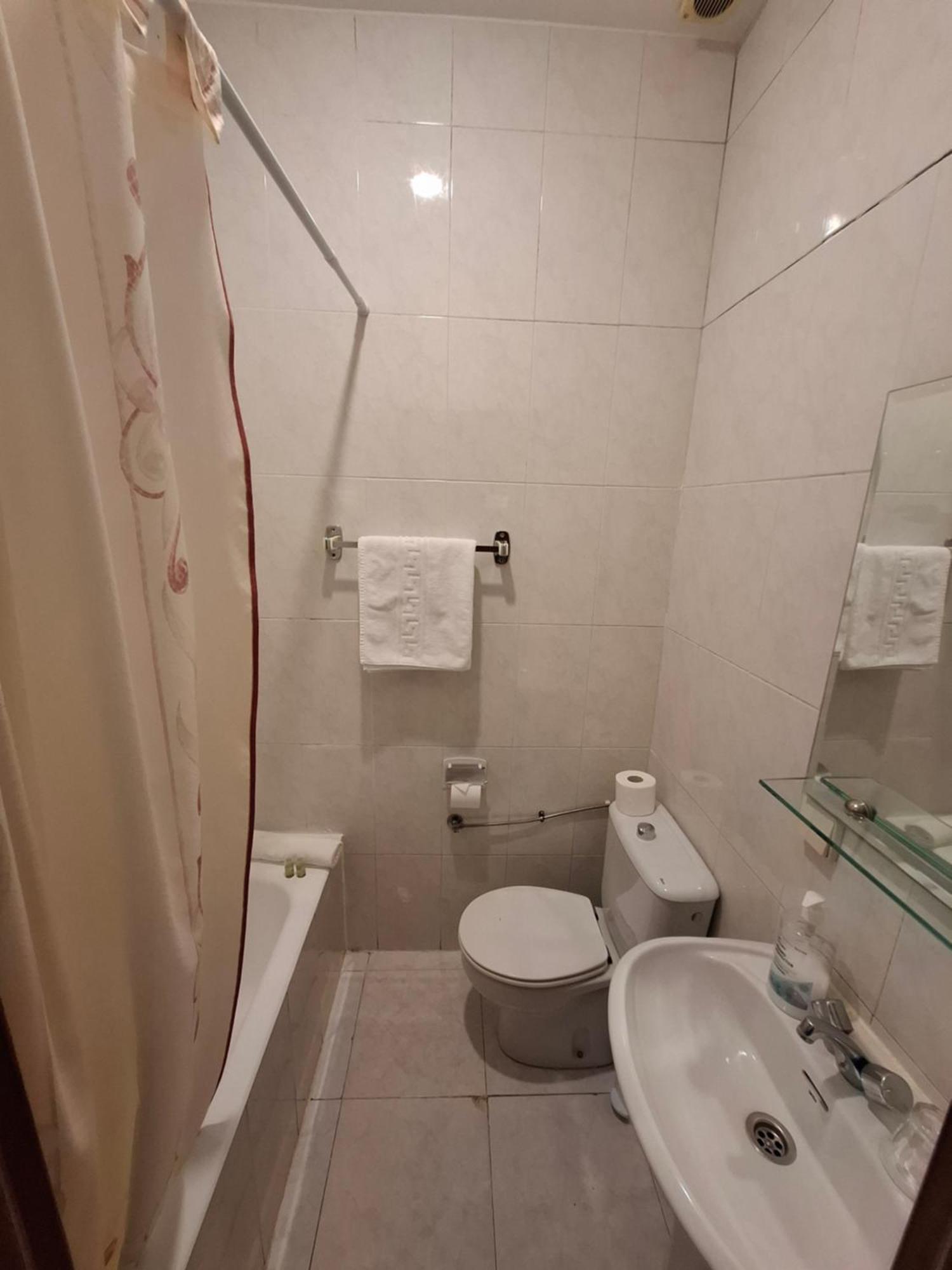 Hostal Villamanez Madrid Exterior photo